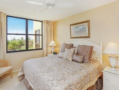 Pretty 2 Bedroom Beach and Great Interior Value All the Way! Pretty 2 Bedroom Beach and Great Interior Value All the Way!